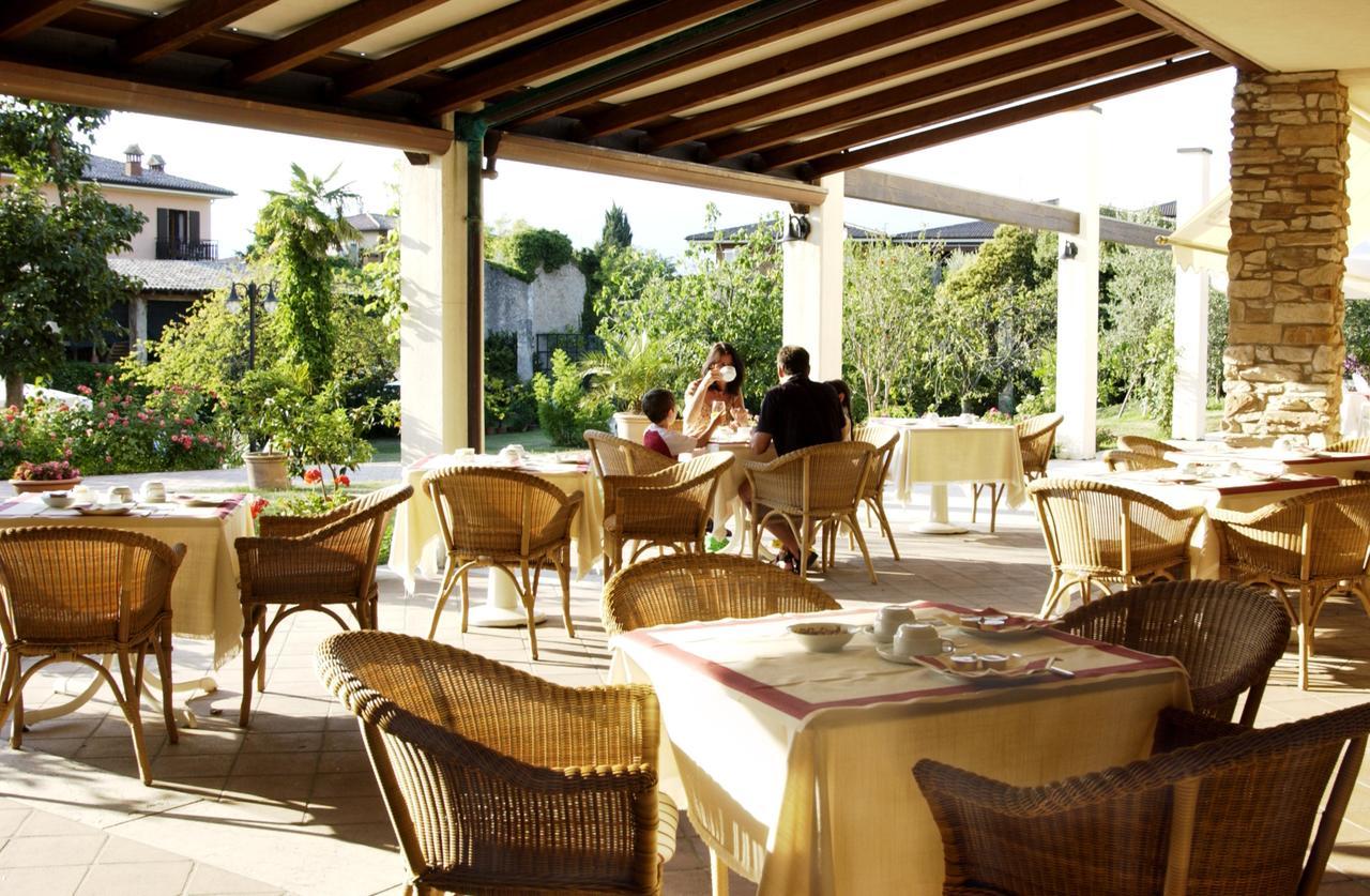 Hotel Belvedere Torri Del Benaco Exteriör bild