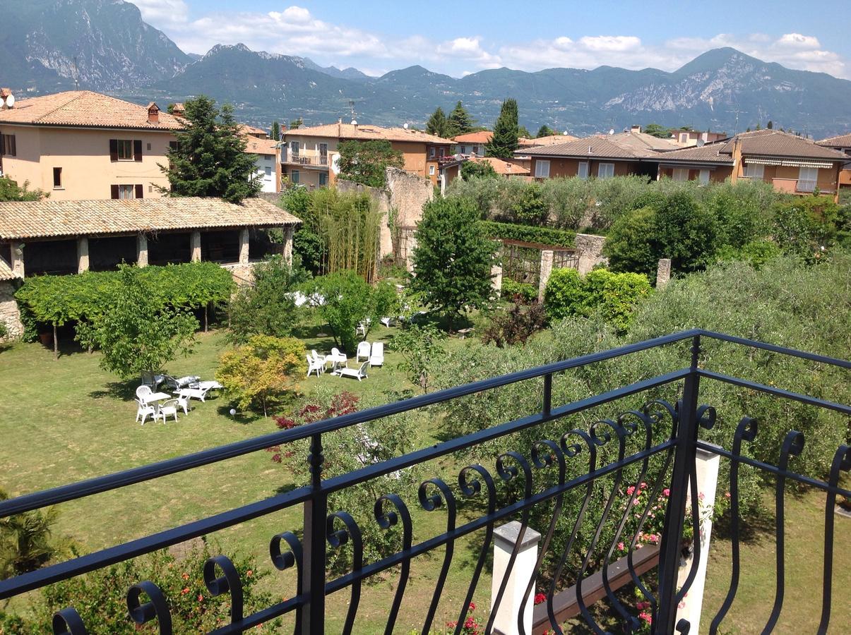 Hotel Belvedere Torri Del Benaco Exteriör bild